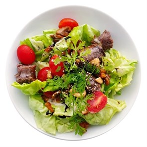 Тёплый салат с говядиной и помидорами в майонезе со сливками 20902