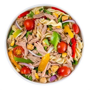 Теплый салат с курицей и макаронами 20907